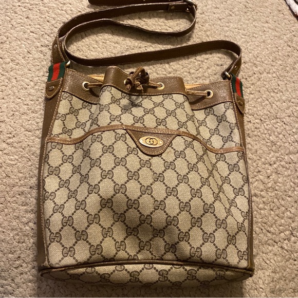 Gucci Handbags - Vintage Gucci bag!